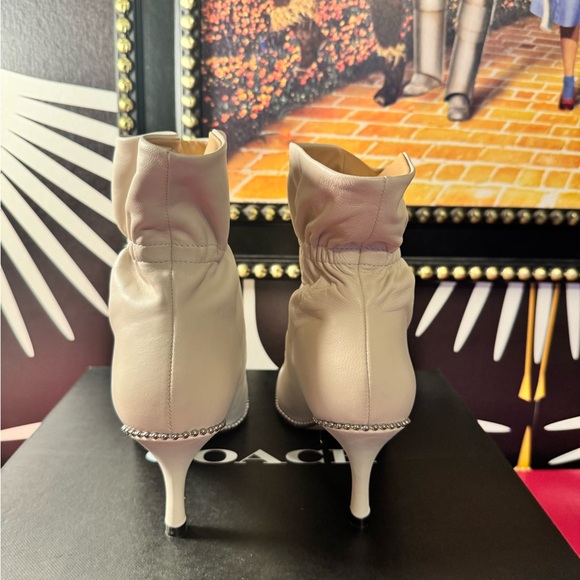 NEW IN box Coach Womens Wynie White /off white leather ankle Boots Size 8 - Picture 8 of 12